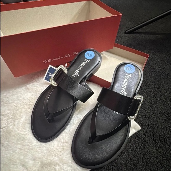Black Women's Sandals - Picture 1 of 2